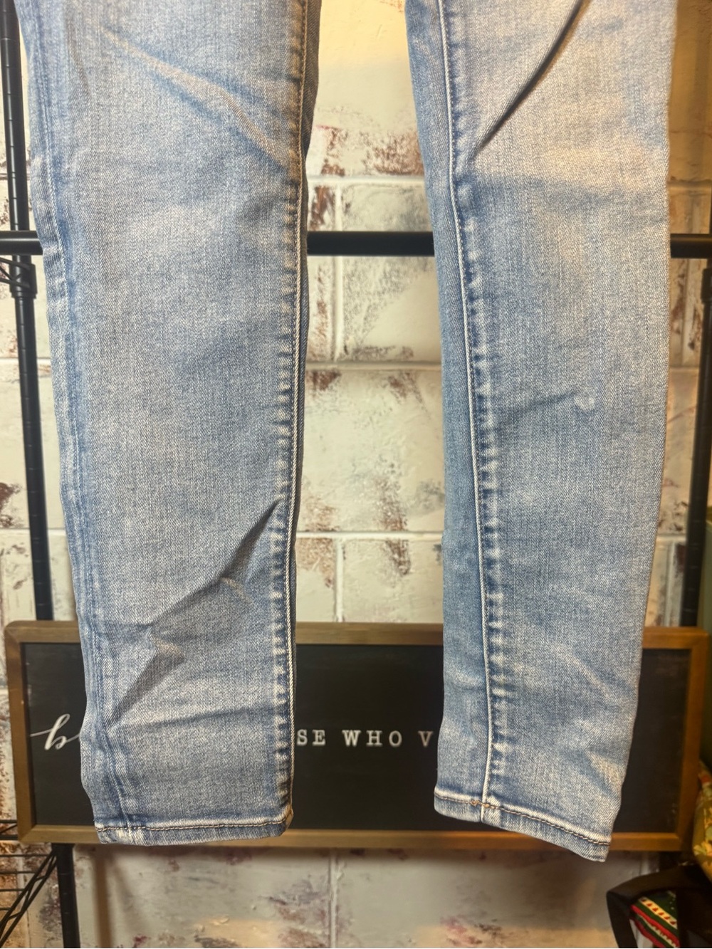 American Eagle Light Wash High Rise Jegging - Picture 6 of 9